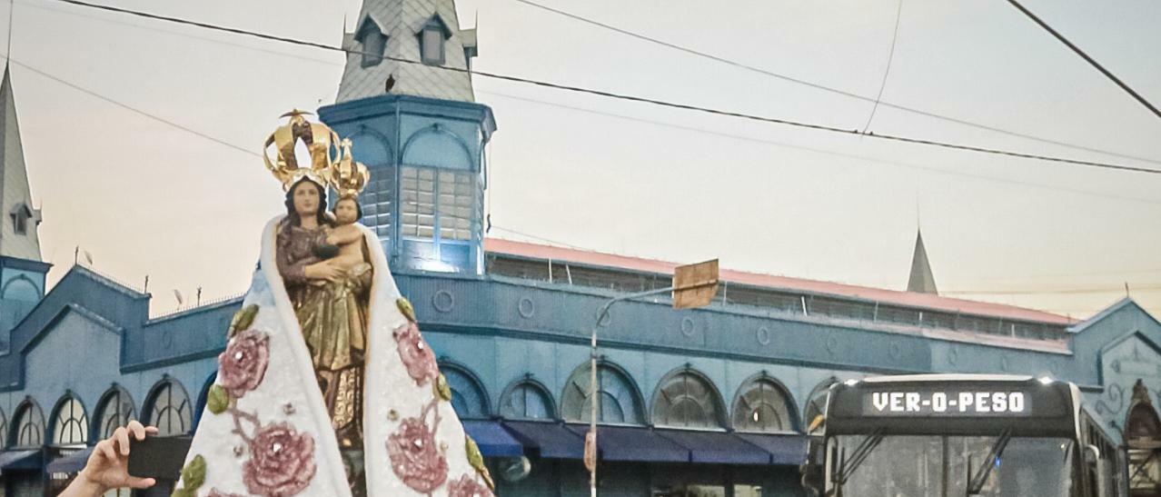 Como parte dos preparativos para o Círio 2026, a Imagem Peregrina de Nossa Senhora de Nazaré visitou o Complexo do Ver-o-Peso na manhã desta quinta-feira (8)